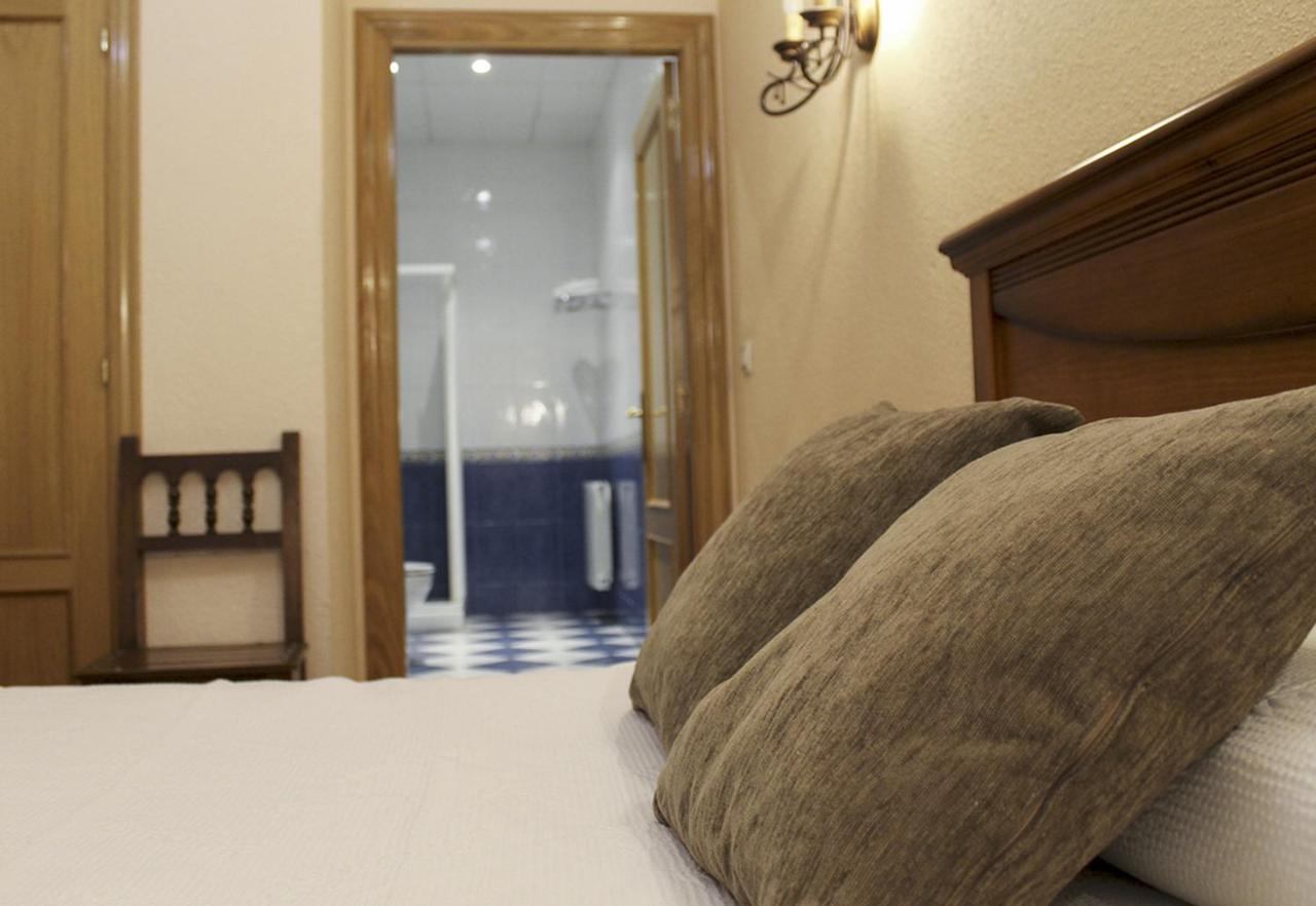 Apartamentos Monasterio San Martín de Castañeda Buitenkant foto