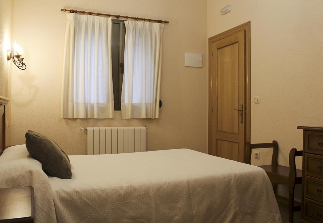Apartamentos Monasterio San Martín de Castañeda Buitenkant foto