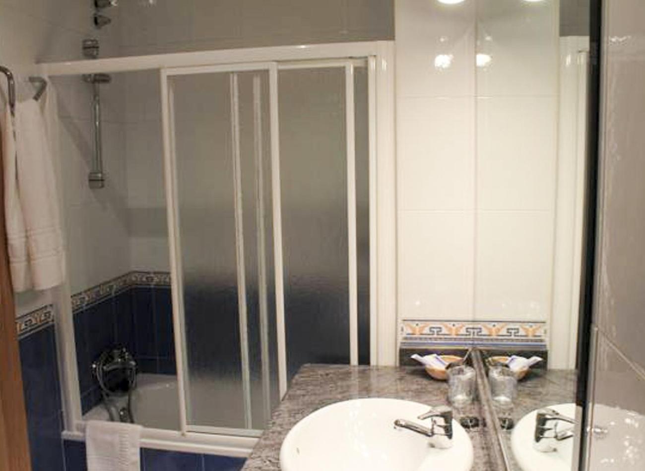 Apartamentos Monasterio San Martín de Castañeda Buitenkant foto