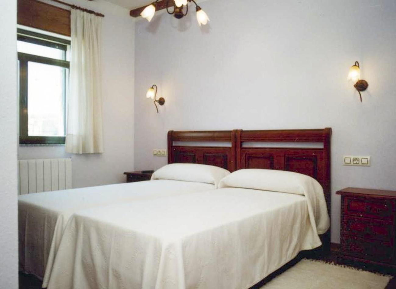 Apartamentos Monasterio San Martín de Castañeda Buitenkant foto